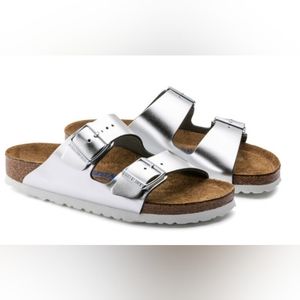 Birkenstock Arizona soft footbed - Metallic Silver - US size 8-8.5/ EU 39